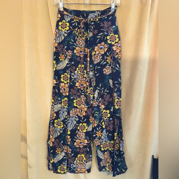 New Look Pants - Tie waist boho harem pants, floral print. Size S/M